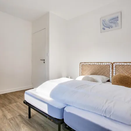 Holiday home Maison Lumineuse Pour 8 Avec Grand Jardin *