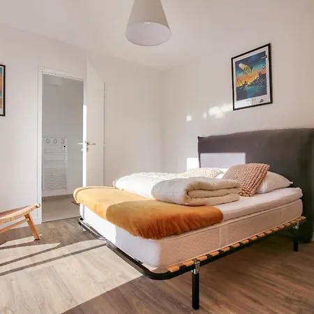 Maison Lumineuse Pour 8 Avec Grand Jardin Holiday home