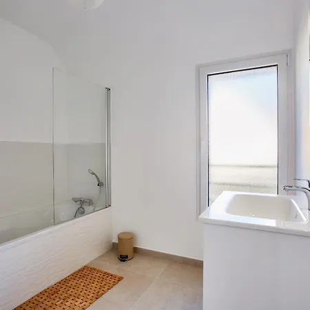 Maison Lumineuse Pour 8 Avec Grand Jardin